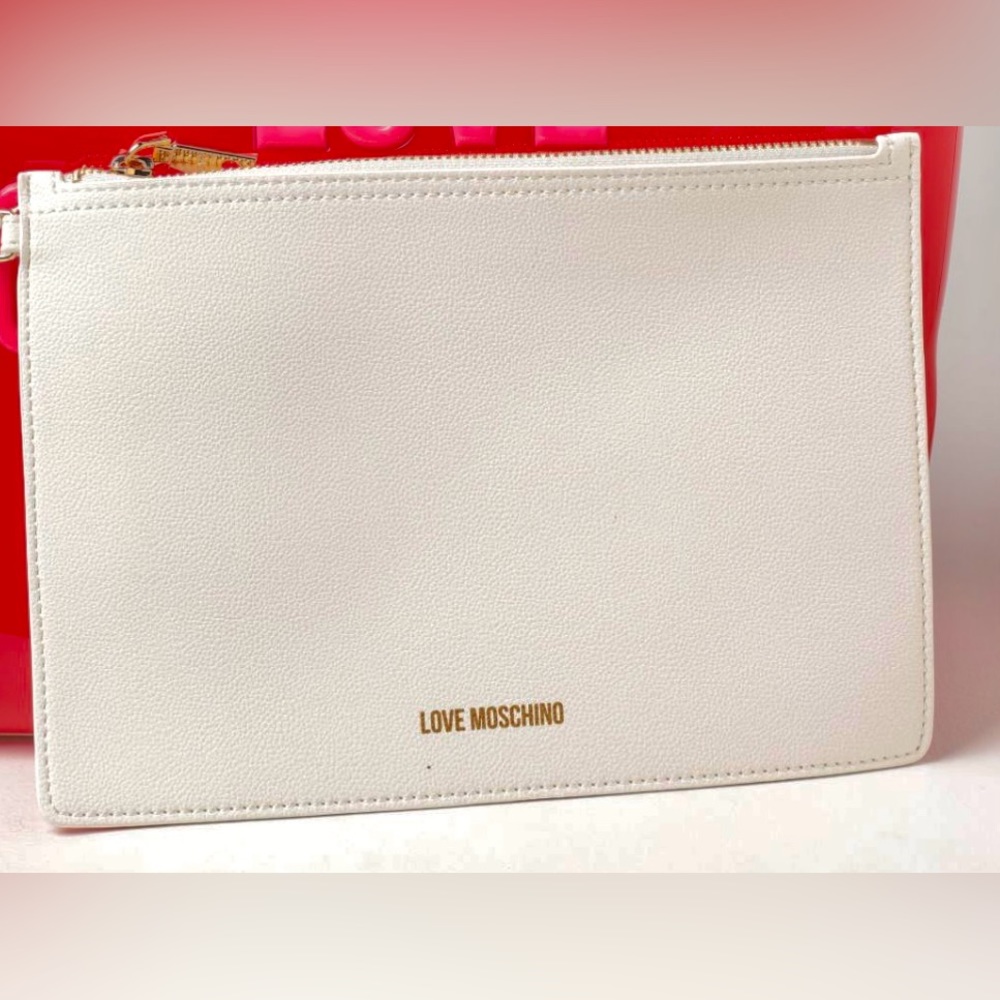 Love❤️🤍Moschino❤️ Wristlet Purse